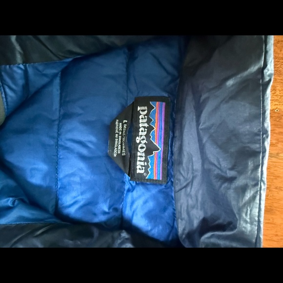 Patagonia Men’s Jacket - Picture 2 of 3